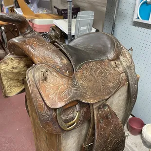 Saddle