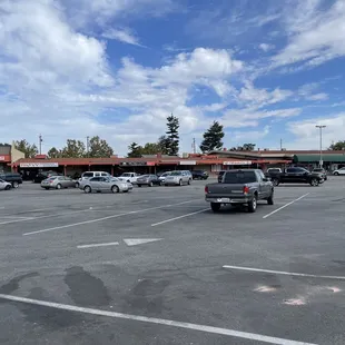 You would never expect a place like this in a mini-mall. It's the perfect sports bar/hangover brunch and bloody Mary's!