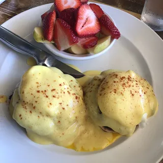 Crab Cake Benedict