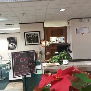 Super clean, very good customer service and great prices. Great find!