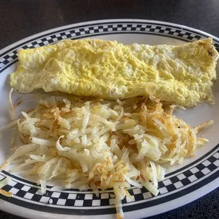 Cheese omelette with hash browns