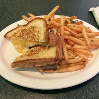 Grilled 3 Cheese