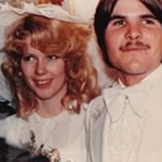 Gary Connie W.