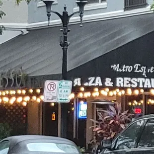 the outside of the restaurant