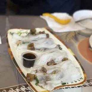 Brisket rice rolls
