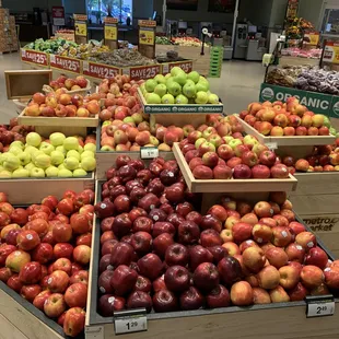 The variety of fruits is great.