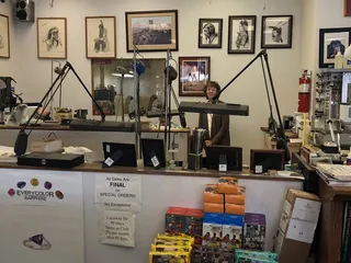 JR's Jewelry & Gifts