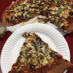 Large halal combination pizza