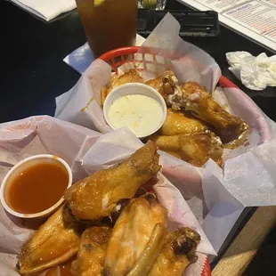 Metro Gold &amp; Medium Wings