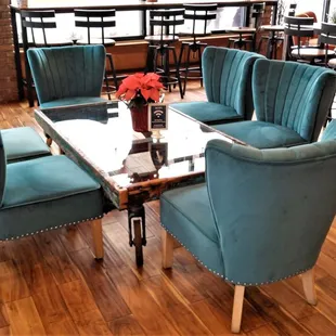 Why isn&apos;t anyone sitting at these chairs that look like they belong on an ocean liner? (2021)