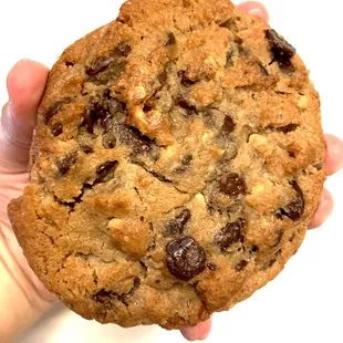 Wow the size of THE COOKIE is HUGE!