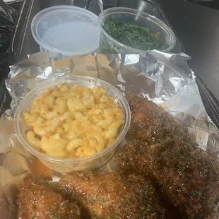 Hennessy wings Mac n cheese spinach