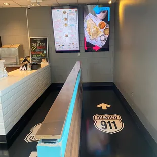 sushi and sashimi, interior