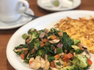 V Boulevard Cafe