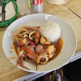 Pescado Con Mariscos