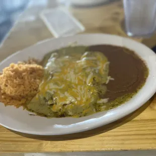 Lunch enchiladas with green sauce