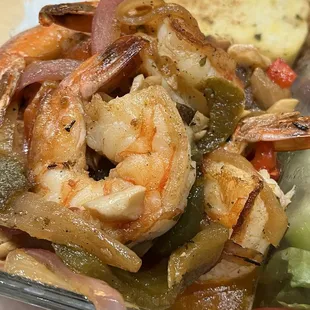 CAMARONES AL MOJO DE AJO - 8 shrimp - $18 - Delicious !!!