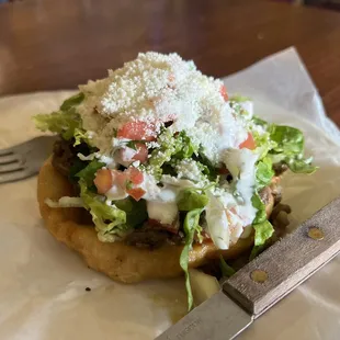 Sopes carne asada