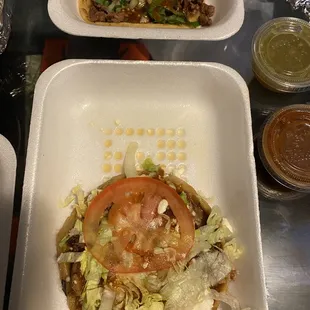 Carnitas sope
