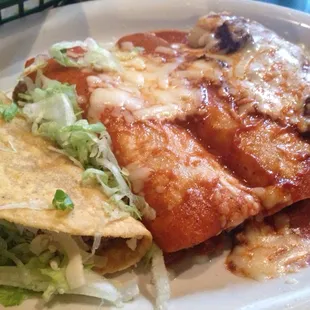 Combination E, taco, tamale, 2 enchiladas