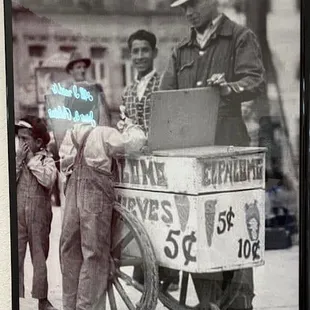pic of old time icee cart