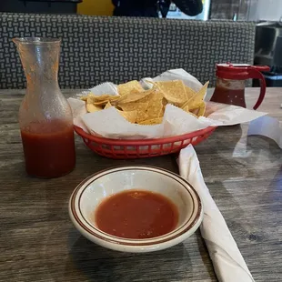 Free chips &amp; salsa