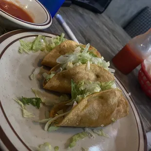 Crispy chicken &amp; cheese tacos