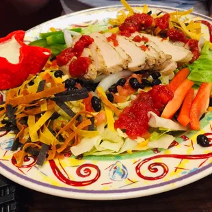 Fiesta Salad with grilled chicken. Muy delicioso!
