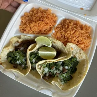 Tacos de asada (steak tacos)