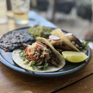 Tacos de carne asada on flour tortillas