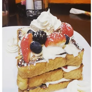 BERRY LOVER'S FRENCH TOAST