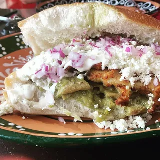 Torta de Chilaquiles
