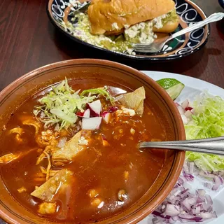 Pozole Rojo de Pollo