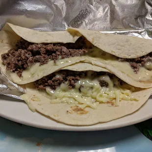 3 beef tacos
