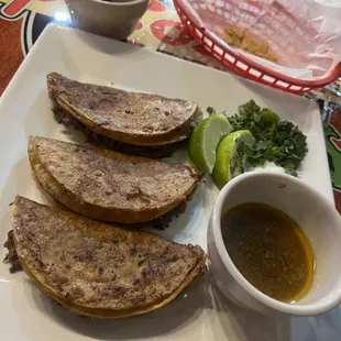 Quesbirria Tacos