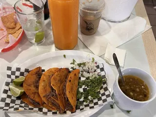 Birrieria & Micheladas 3