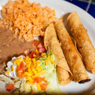 a plate of mexican food
