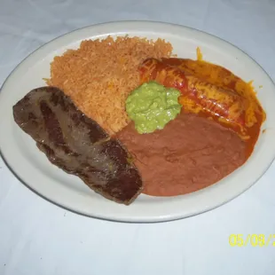 a plate of mexican food