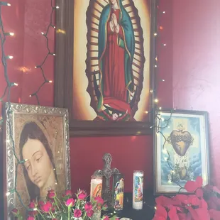 How I validate legit ethnic fare. I look for altars. Lol