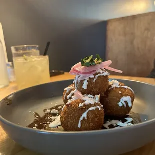 Croquettas con mole