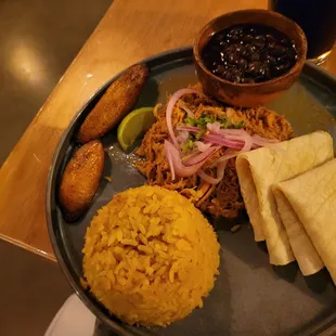 Pollito Pibil (chicken plate)