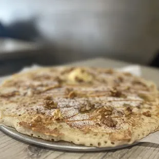 &quot;Giant&quot; pancake - banana walnut