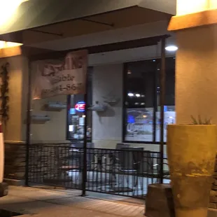 Front of the restaurant. Patio closed.