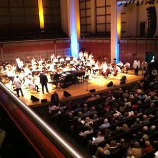 NC Symphony preparing for Johnny Mathis