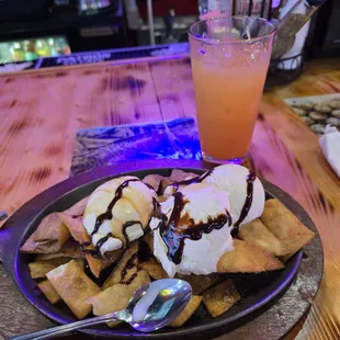 Golden Nachos and a Bahama Mama!