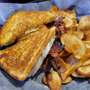 Delish BLT and house made chips