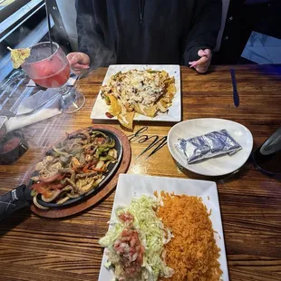 Mixed Fajitas and Chicken Nachos