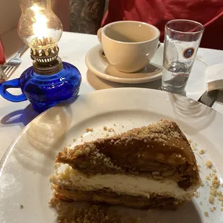 Baklava Cheesecake