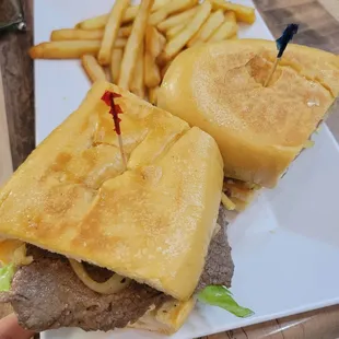 Pan con bistec