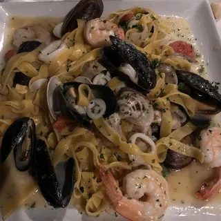 Fettuccine Alla Pescatora